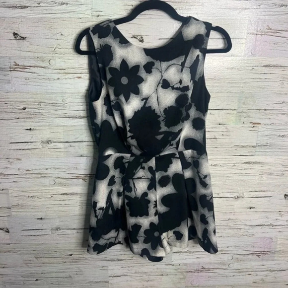 Topshop  petite romper floral gray black size 6 lace - Picture 1 of 6